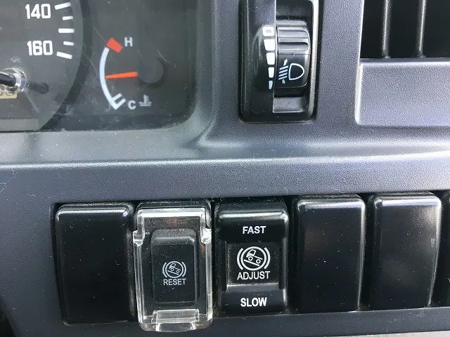 いすゞ エルフ TKG-NJS85A(2WD)の写真45