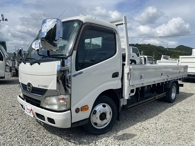 日野 デュトロ SKG-XZU650M(2WD)の写真1