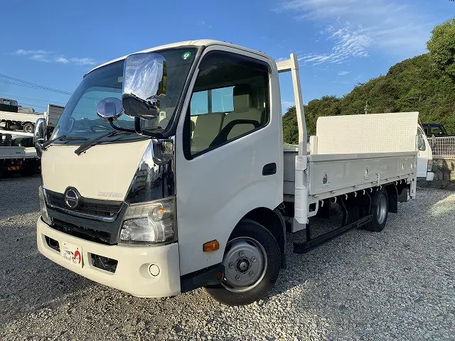 日野 デュトロ SKG-XZU710M(2WD)の写真1