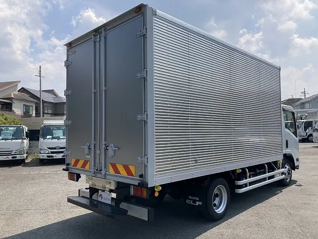 いすゞ エルフ 2RG-NPR88AN(2WD)の写真8