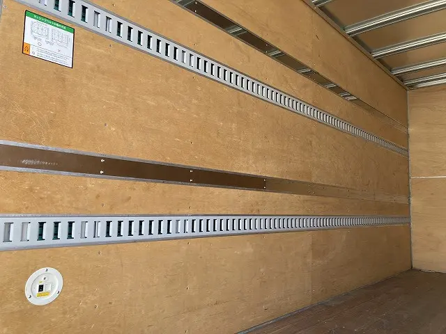 いすゞ エルフ 2RG-NPR88AN(2WD)の写真11