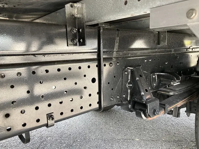 いすゞ エルフ 2RG-NPR88AN(2WD)の写真16