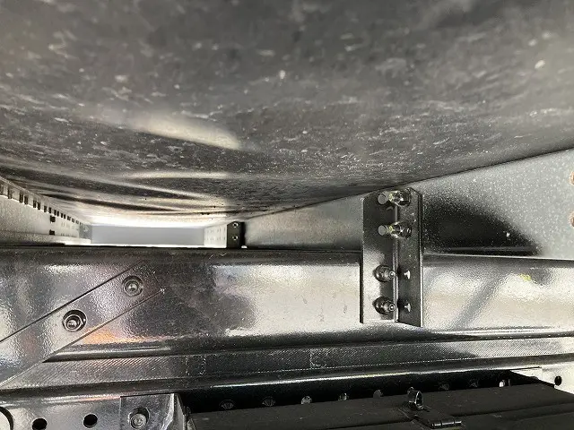 いすゞ エルフ 2RG-NPR88AN(2WD)の写真17