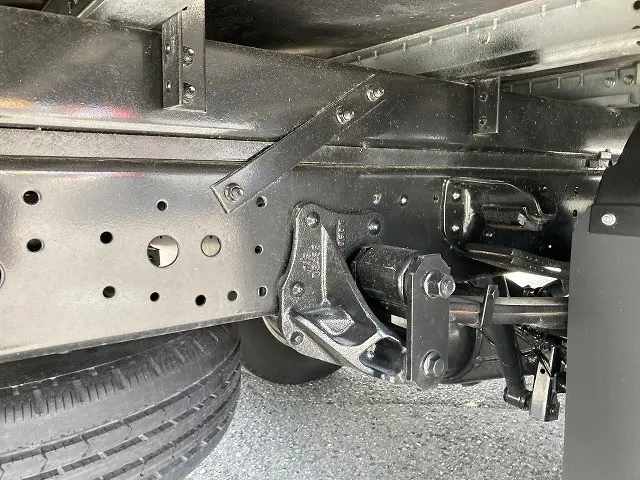 いすゞ エルフ 2RG-NPR88AN(2WD)の写真18