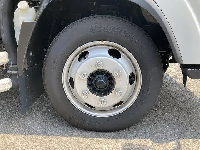 いすゞ エルフ 2RG-NPR88AN(2WD)の写真20