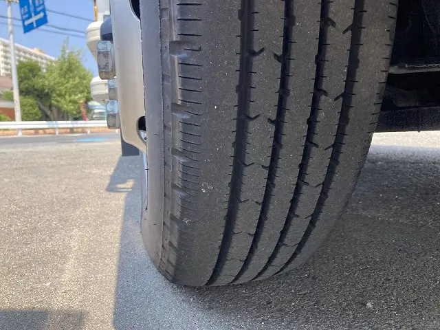 いすゞ エルフ 2RG-NPR88AN(2WD)の写真21