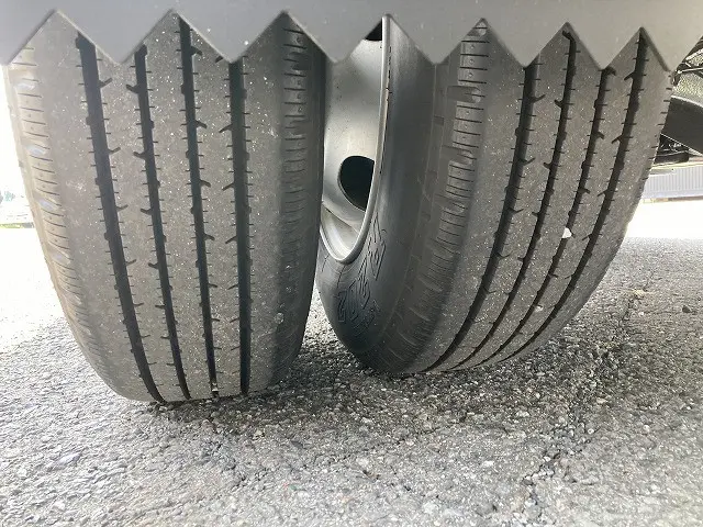 いすゞ エルフ 2RG-NPR88AN(2WD)の写真25