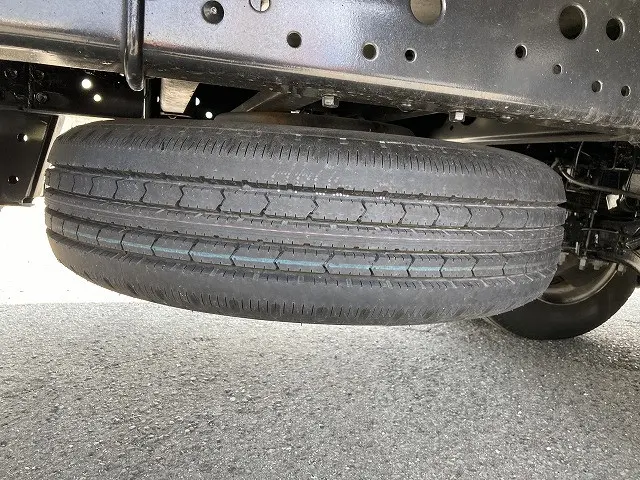 いすゞ エルフ 2RG-NPR88AN(2WD)の写真28