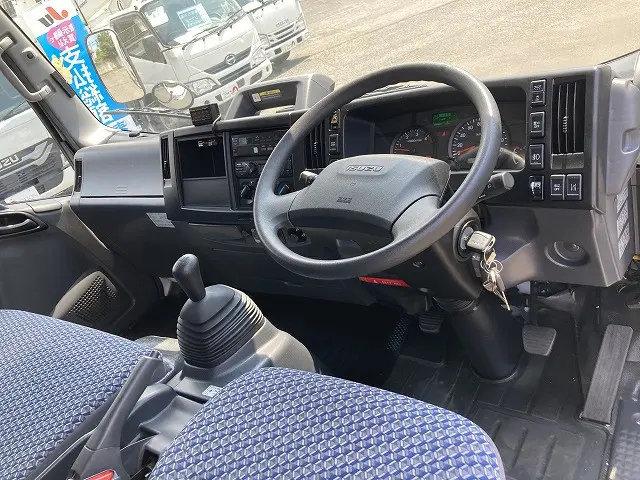 いすゞ エルフ 2RG-NPR88AN(2WD)の写真32