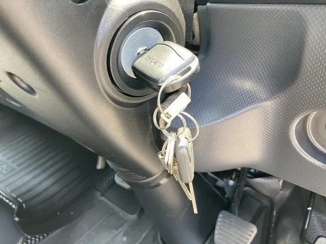 いすゞ エルフ 2RG-NPR88AN(2WD)の写真33