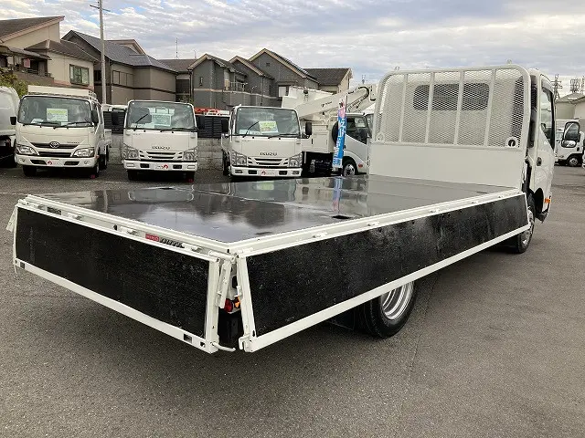 日野 デュトロ 2RG-XZU710M(2WD)の写真15