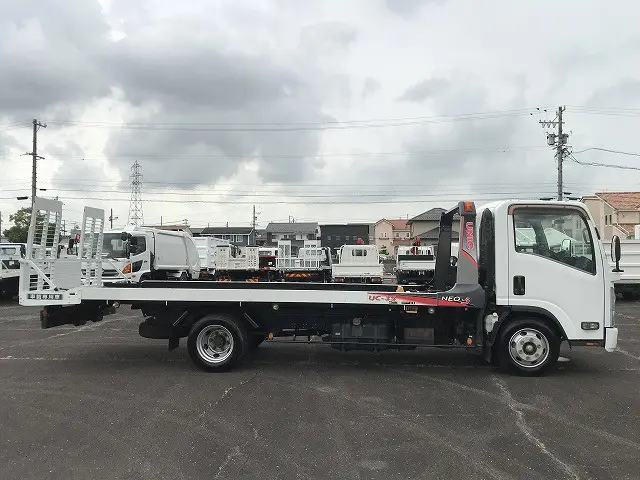 いすゞ エルフ TRG-NPR85AN(2WD)の写真5