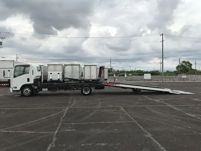 いすゞ エルフ TRG-NPR85AN(2WD)の写真11