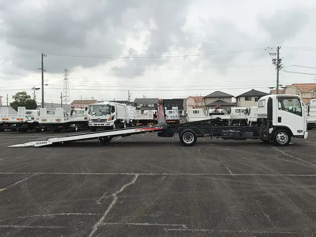 いすゞ エルフ TRG-NPR85AN(2WD)の写真12