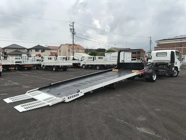 いすゞ エルフ TRG-NPR85AN(2WD)の写真15