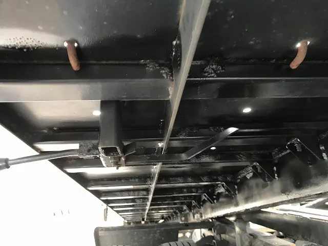 いすゞ エルフ TRG-NPR85AN(2WD)の写真21