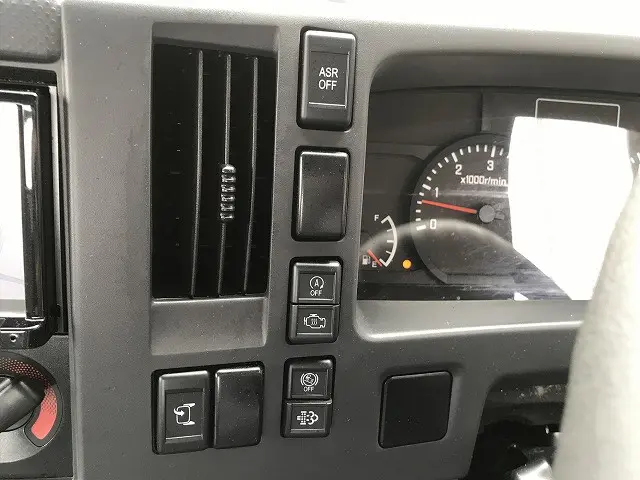 いすゞ エルフ TRG-NPR85AN(2WD)の写真43