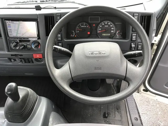 いすゞ エルフ TRG-NPR85AN(2WD)の写真45