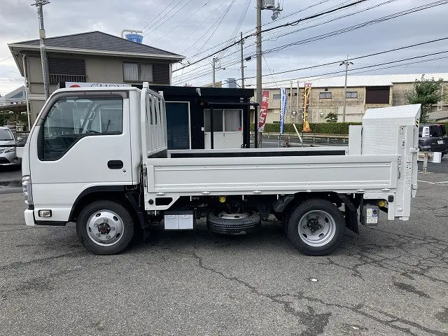 いすゞ エルフ TKG-NKS85A(4WD)の写真4