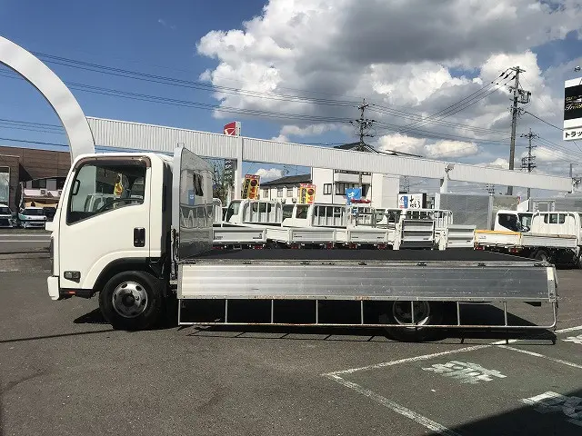 いすゞ エルフ 2RG-NPR88YN(2WD)の写真14