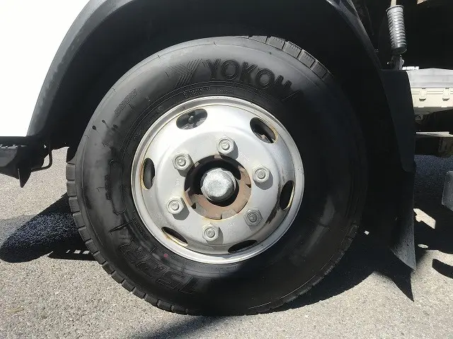 いすゞ エルフ 2RG-NPR88YN(2WD)の写真30