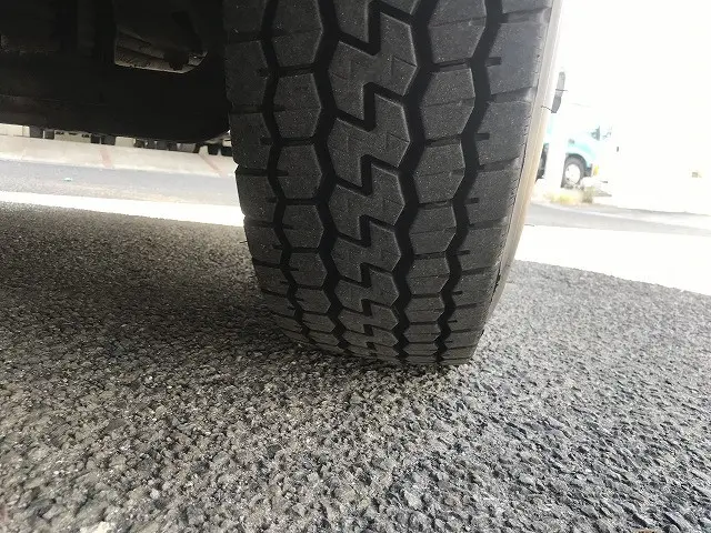 いすゞ エルフ 2RG-NPR88YN(2WD)の写真34