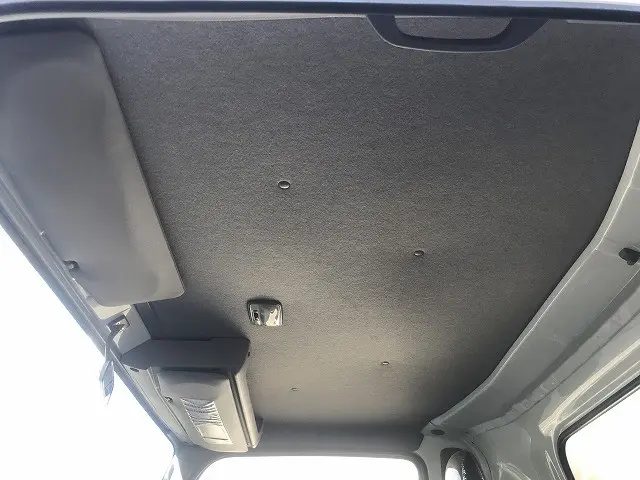 いすゞ エルフ 2RG-NPR88YN(2WD)の写真40