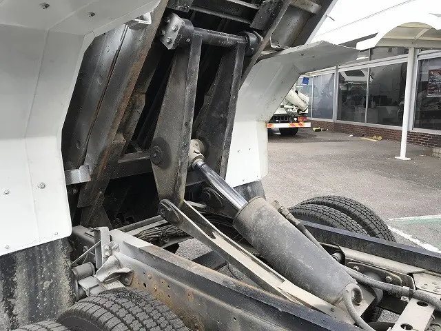 いすゞ エルフ TKG-NPR85YN(2WD)の写真36