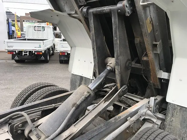 いすゞ エルフ TKG-NPR85YN(2WD)の写真37