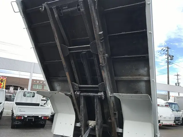 いすゞ エルフ TKG-NPR85YN(2WD)の写真38