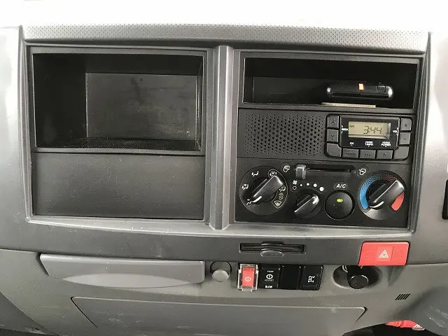 いすゞ エルフ TKG-NPR85YN(2WD)の写真46