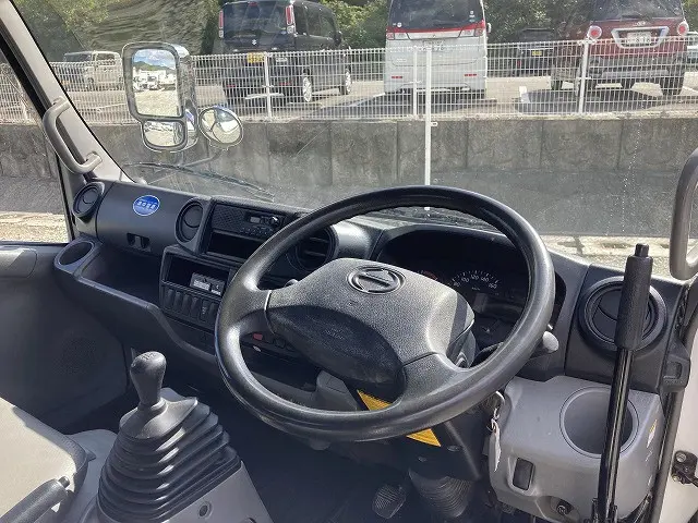 日野 デュトロ TKG-XZU620T(2WD)の写真28