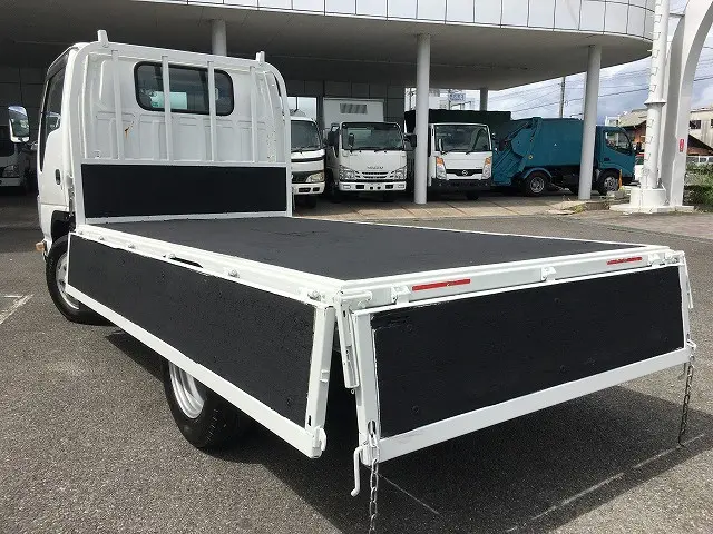 いすゞ エルフ TKG-NJS85A(4WD)の写真13
