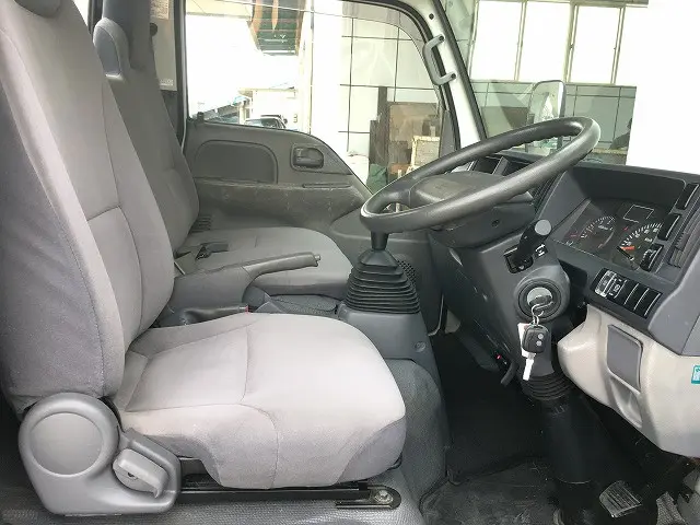 いすゞ エルフ TKG-NJS85A(4WD)の写真35