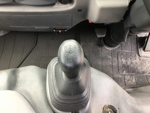 いすゞ エルフ TKG-NJS85A(4WD)の写真44