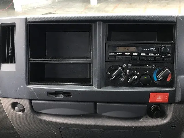 いすゞ エルフ TKG-NJS85A(4WD)の写真47