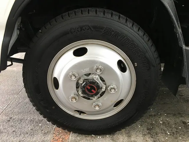 いすゞ エルフ TKG-NJS85A(4WD)の写真25