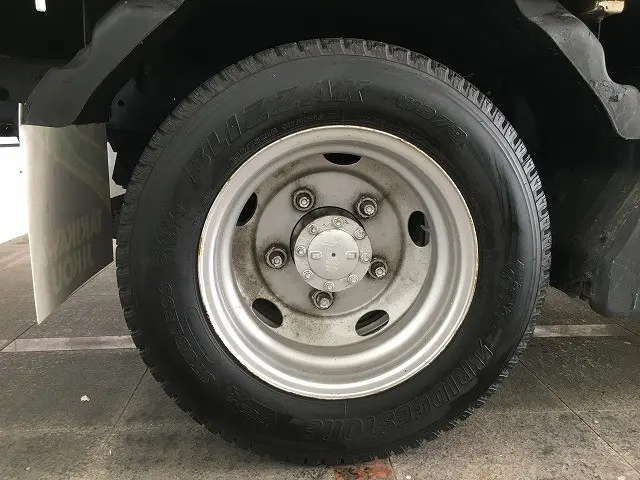 いすゞ エルフ TKG-NJS85A(4WD)の写真27