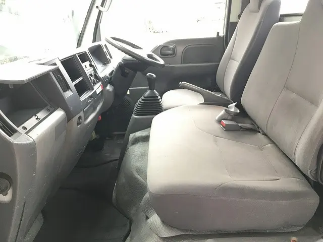 いすゞ エルフ TKG-NJS85A(4WD)の写真34
