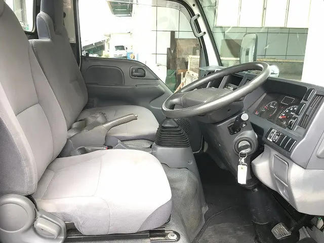 いすゞ エルフ TKG-NJS85A(4WD)の写真35
