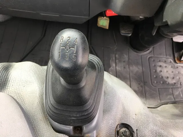 いすゞ エルフ TKG-NJS85A(4WD)の写真44