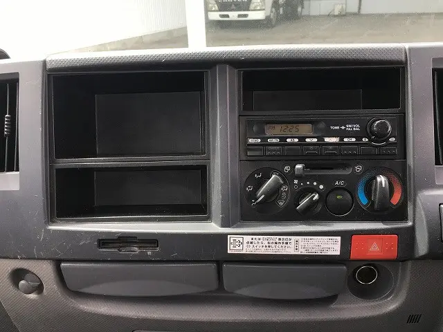 いすゞ エルフ TKG-NJS85A(4WD)の写真47