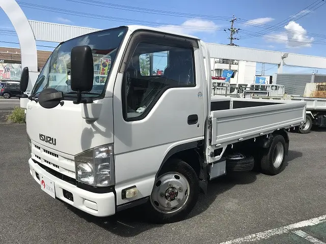 いすゞ エルフ TKG-NJS85A(4WD)の写真1