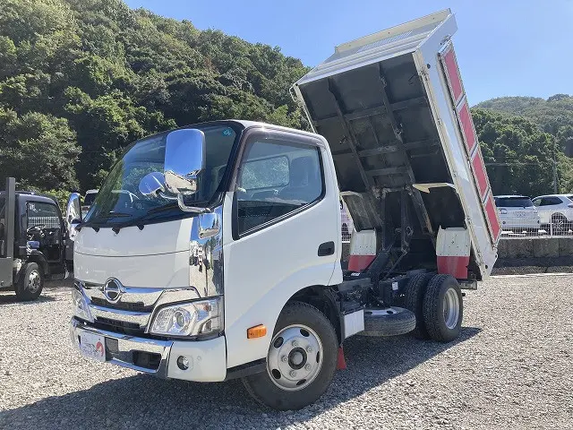 日野 デュトロ 2RG-XZU600T(2WD)の写真1
