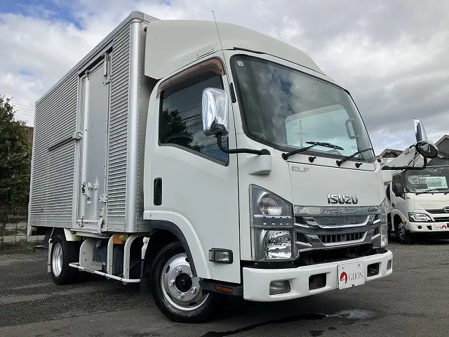 いすゞ エルフ TRG-NLR85AN(2WD)の写真3