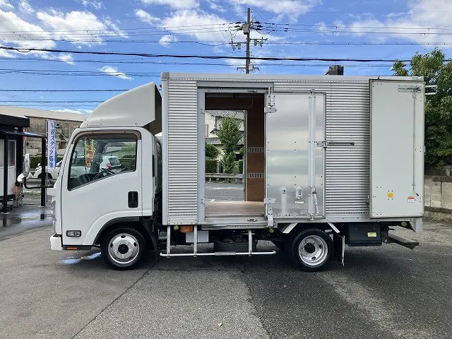 いすゞ エルフ TRG-NLR85AN(2WD)の写真11