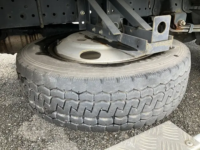 いすゞ エルフ TRG-NLR85AN(2WD)の写真23