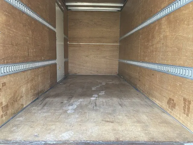 いすゞ エルフ TRG-NMR85AN(2WD)の写真9