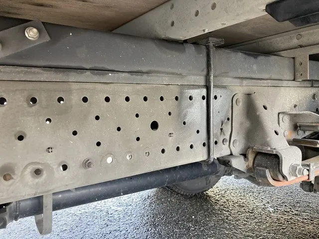 いすゞ エルフ TRG-NMR85AN(2WD)の写真14