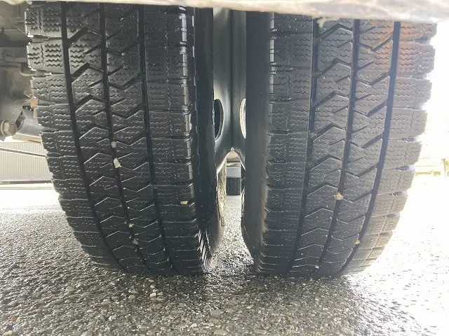 いすゞ エルフ TRG-NMR85AN(2WD)の写真25